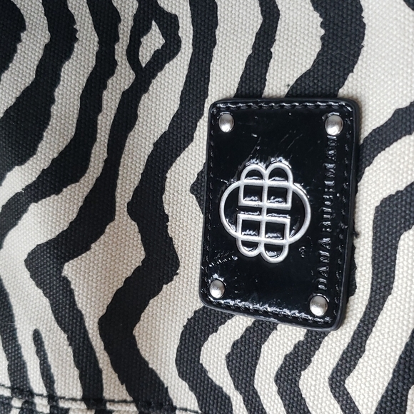 Dana Buchman fold over clutch zebra canvas - Picture 6 of 7